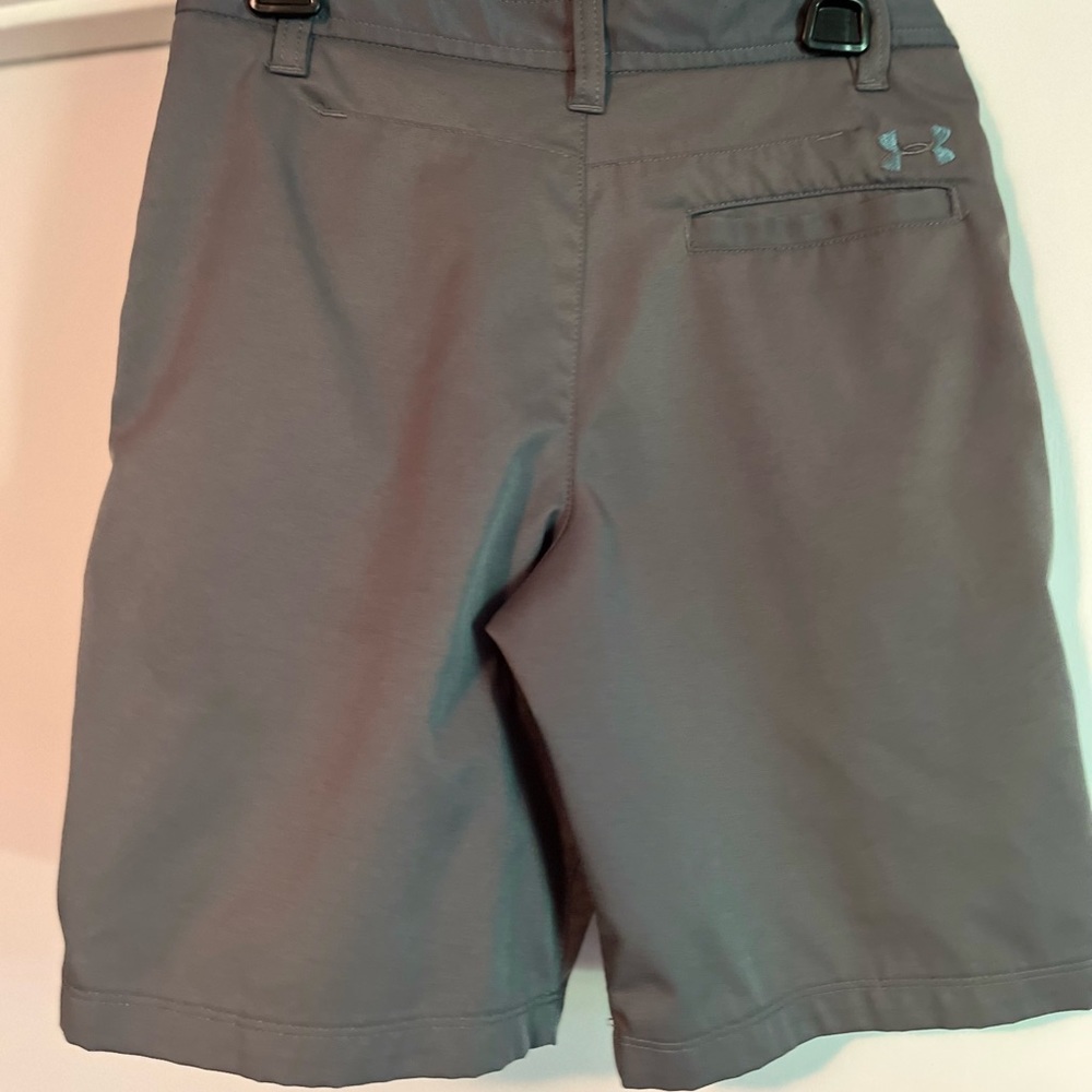 Golf Shorts - Picture 2 of 3